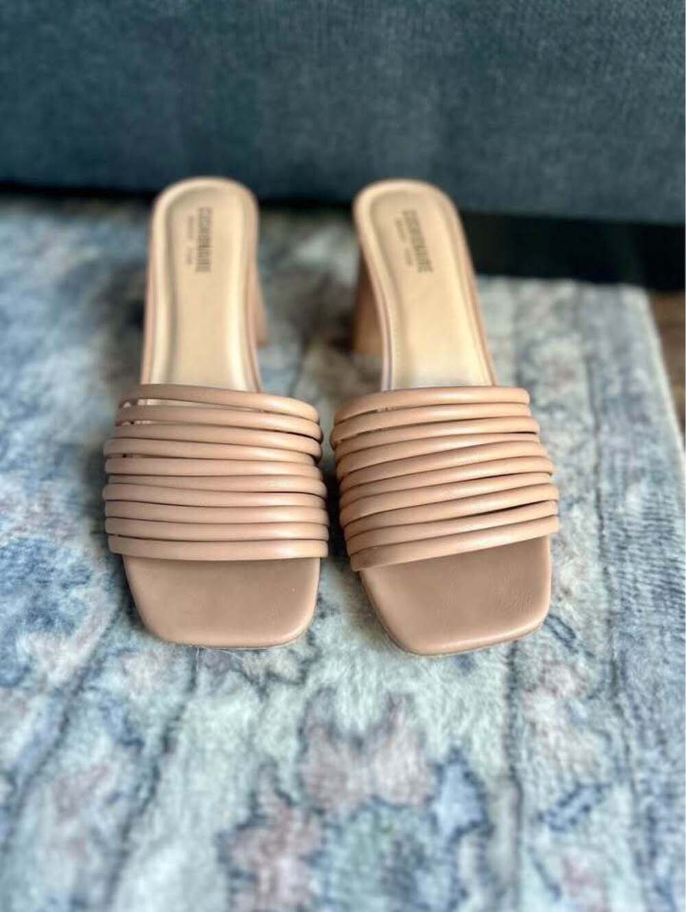 Cushionaire Irma Nude Strappy Block Heel Sandals Size 8 Women’s